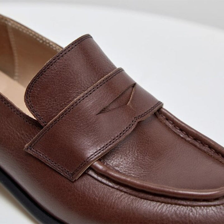 Loafers 