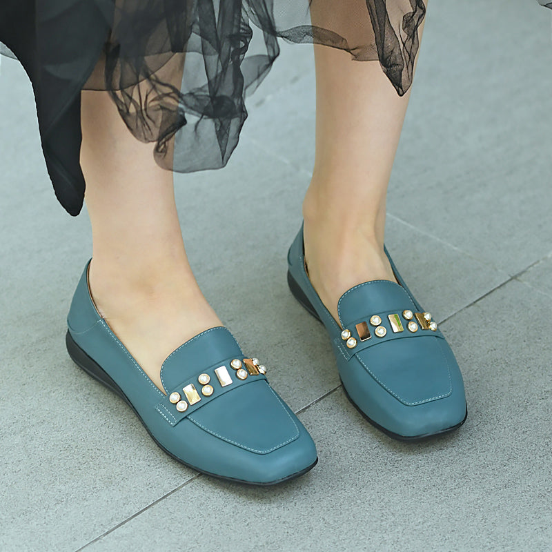  Loafers 
