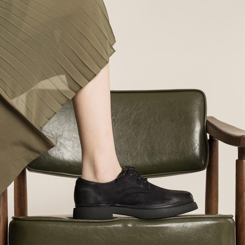  Oxfords &amp; Tie 