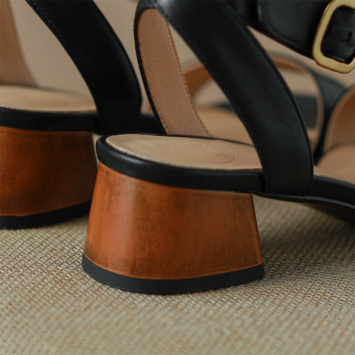  Sandals 