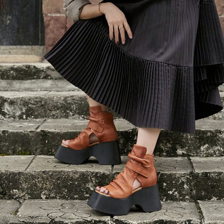  Sandals 
