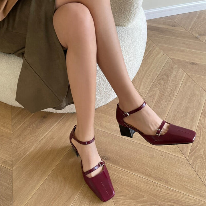  Sandals 
