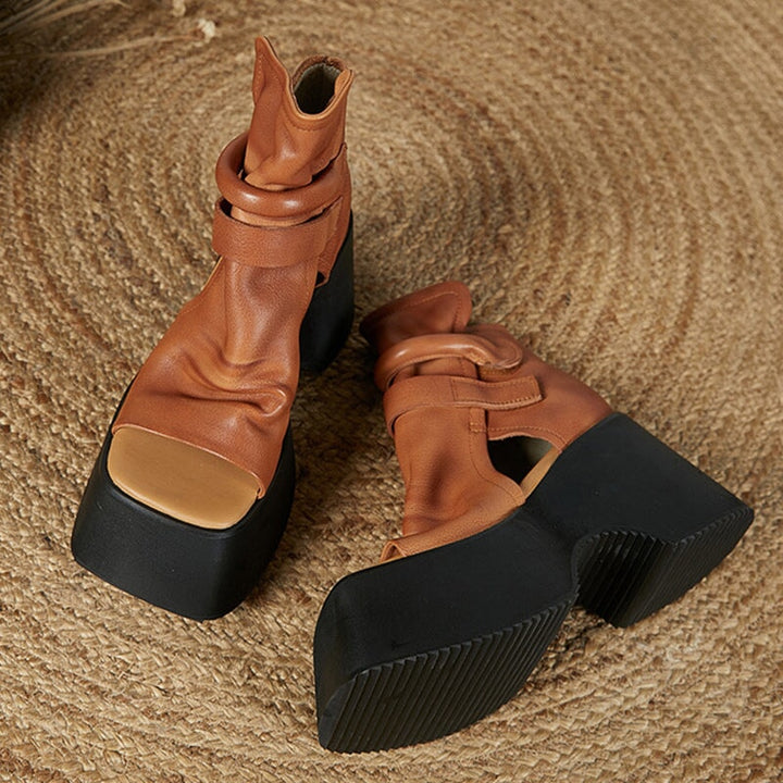  Sandals 