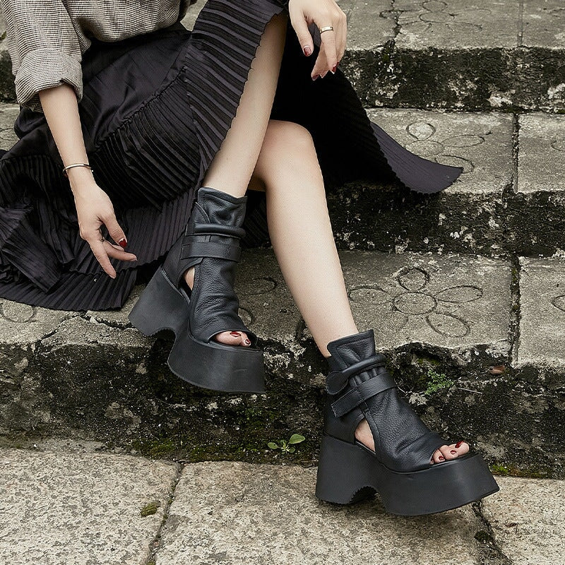 Sandals 
