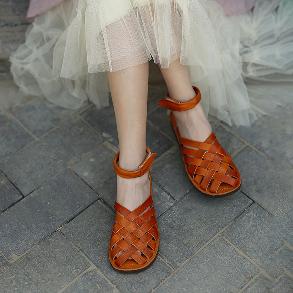  Sandals 