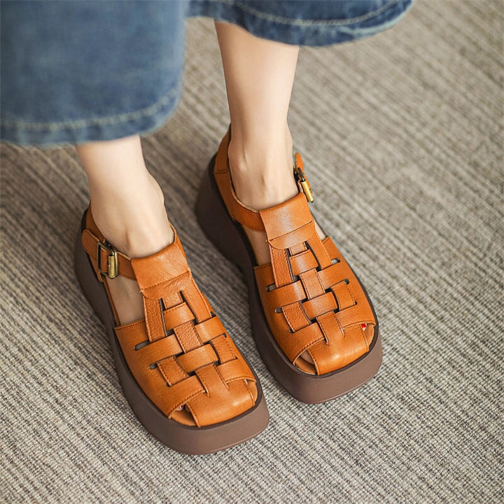  Sandals 