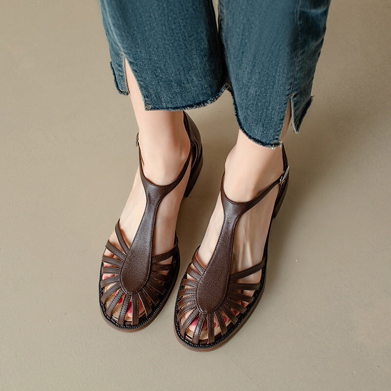  Sandals 