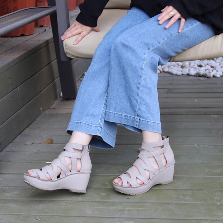  Sandals 
