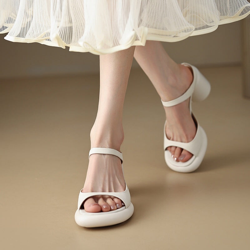  Sandals 