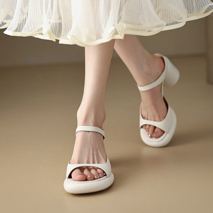  Sandals 