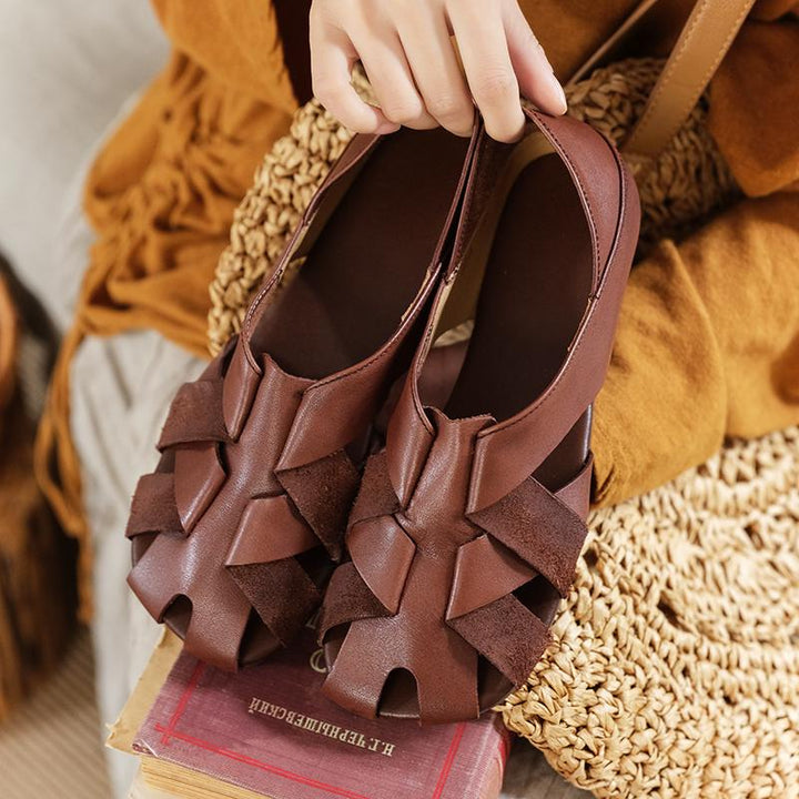  Sandals 