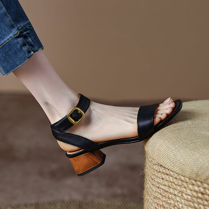  Sandals 