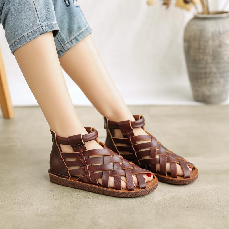  Sandals 