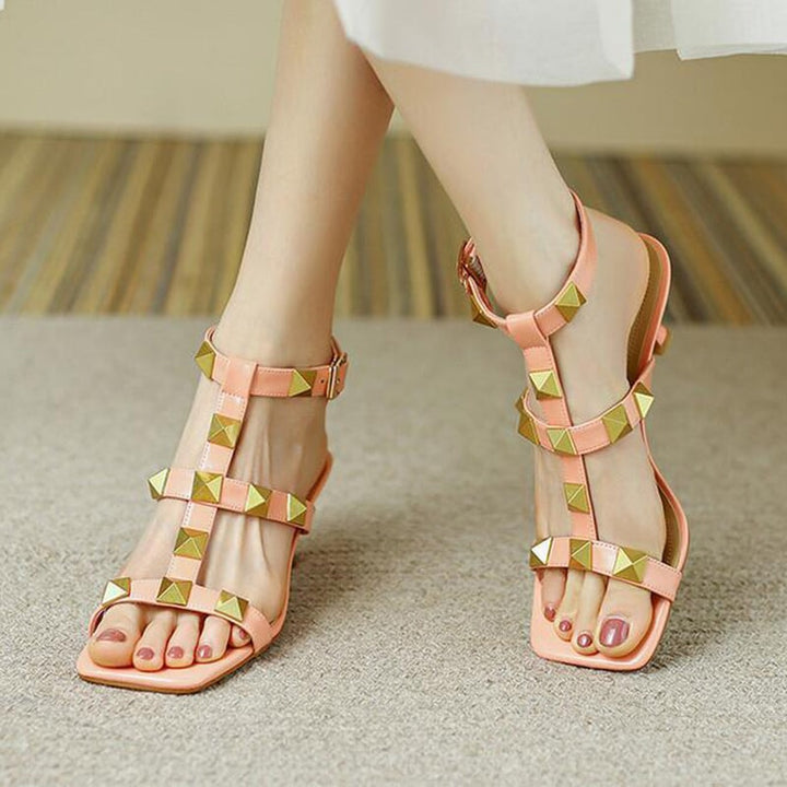  Sandals 