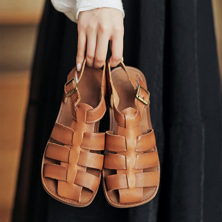  Sandals 