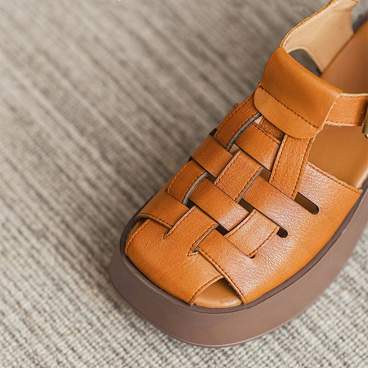  Sandals 