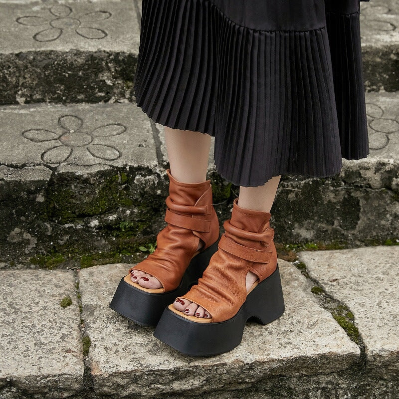  Sandals 