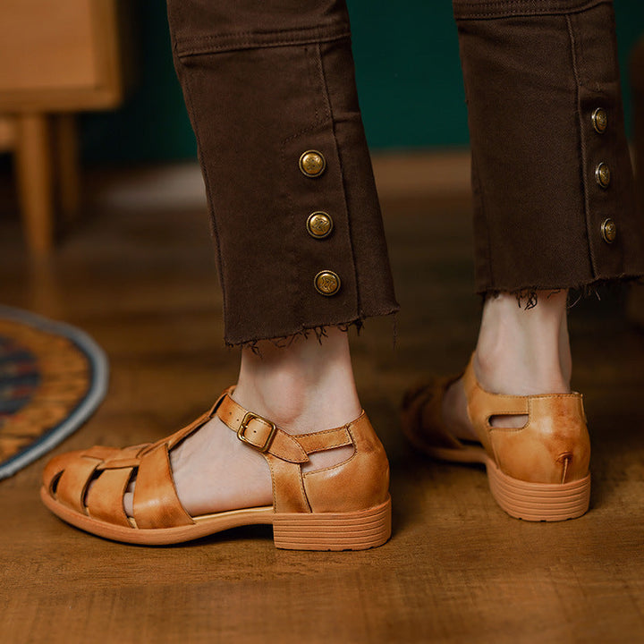  Sandals 