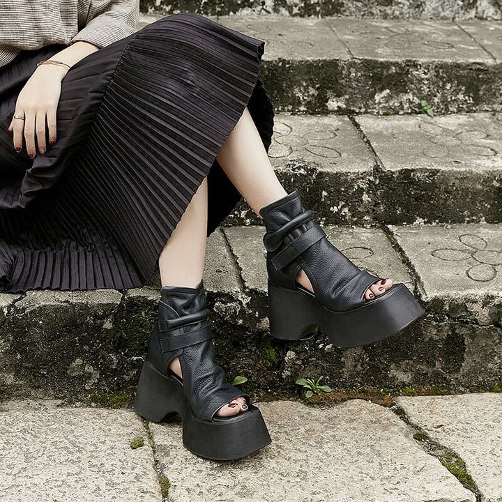  Sandals 