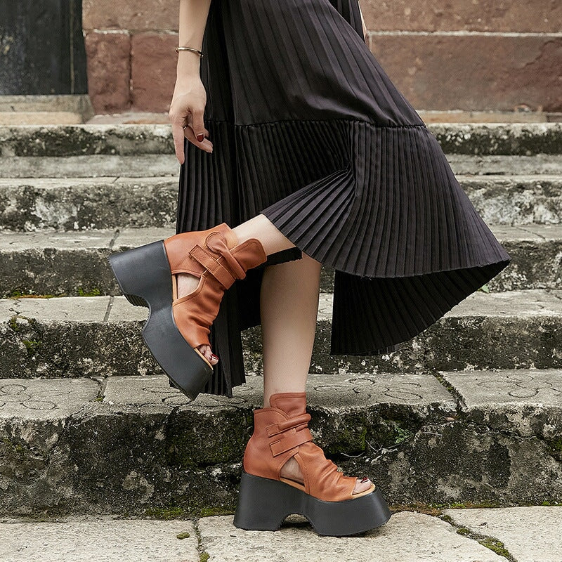  Sandals 
