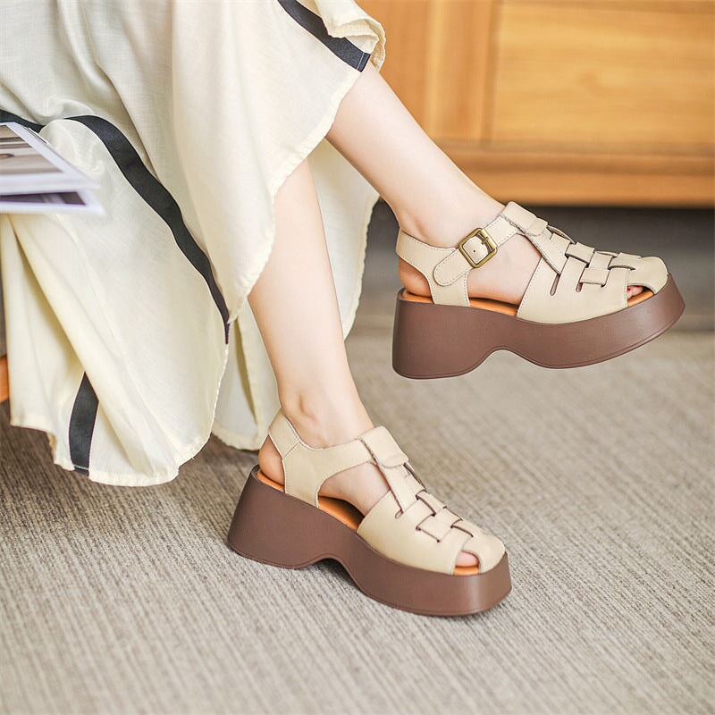  Sandals 