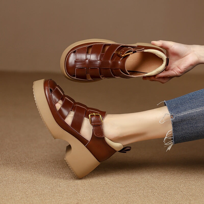  Sandals 
