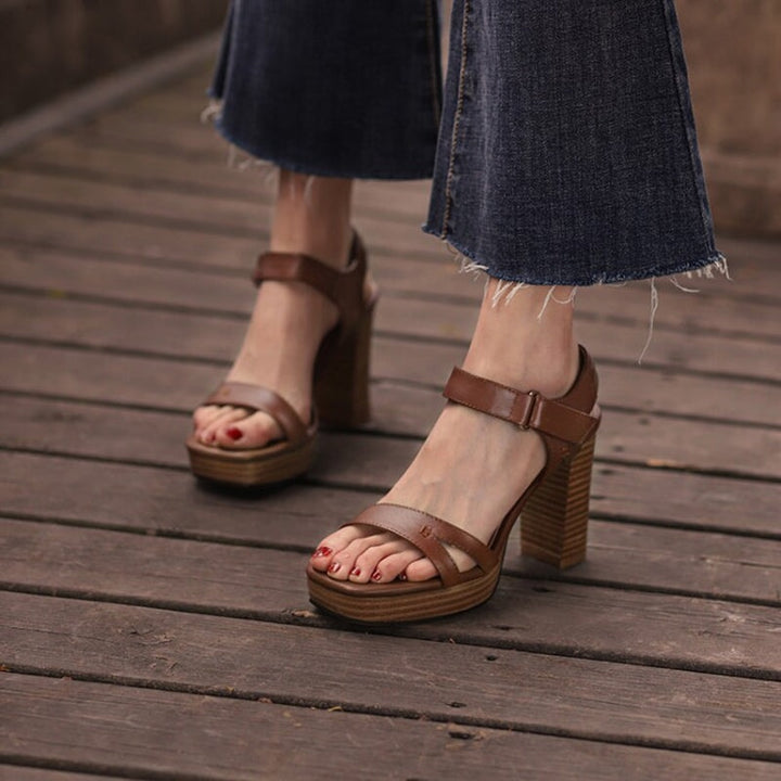  Sandals 
