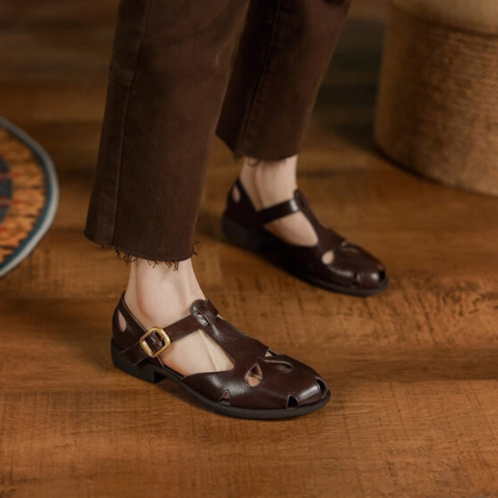  Sandals 