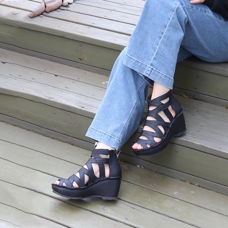  Sandals 