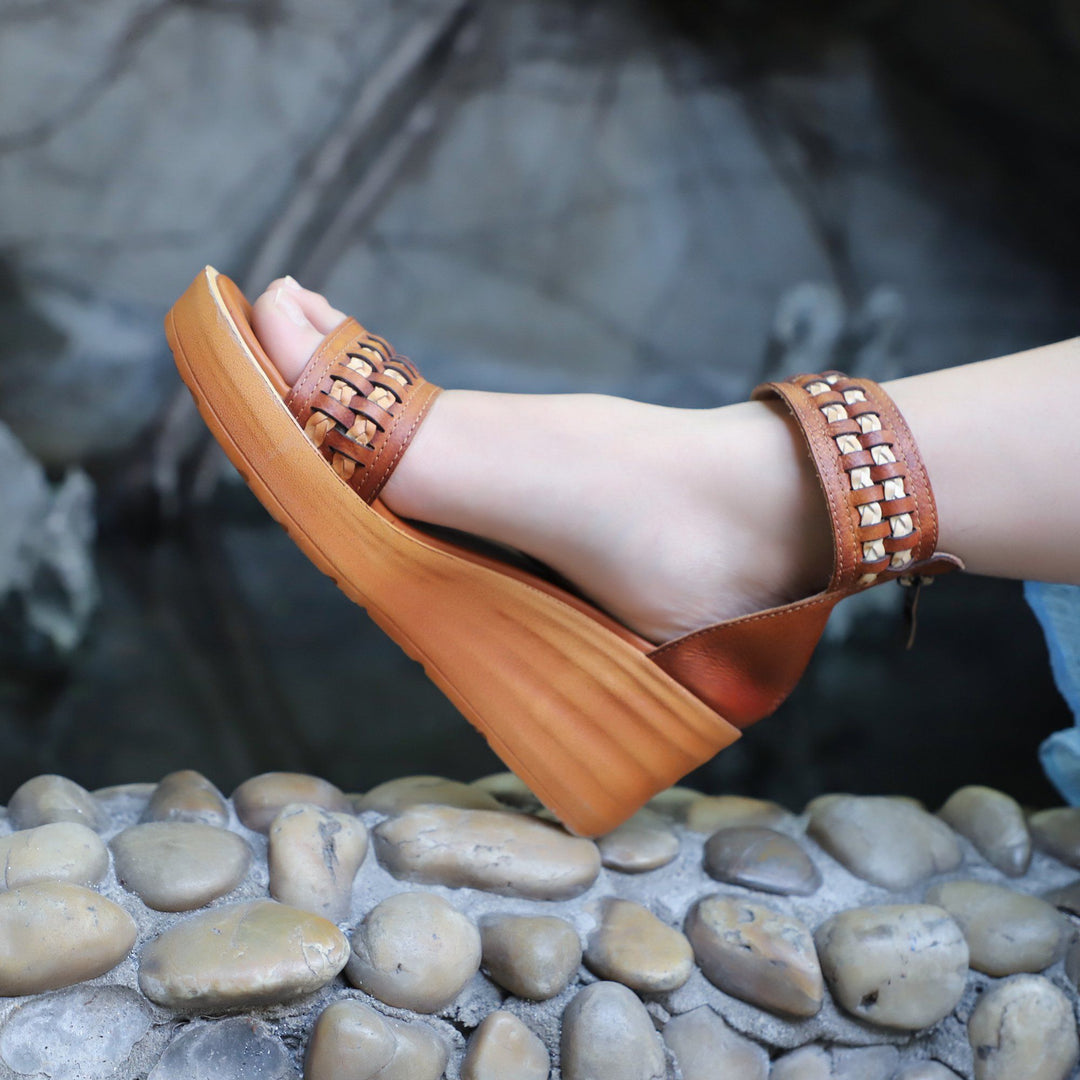  Sandals 