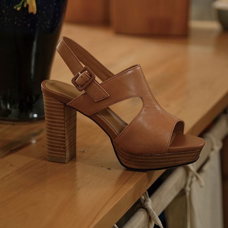  Sandals 