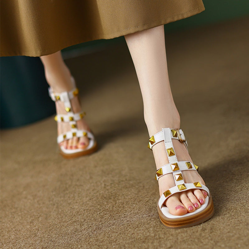  Sandals 
