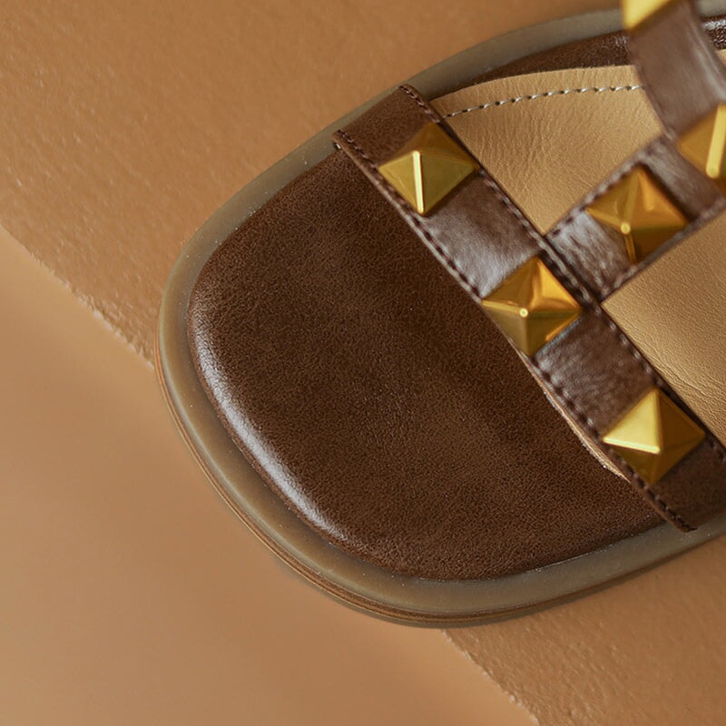  Sandals 