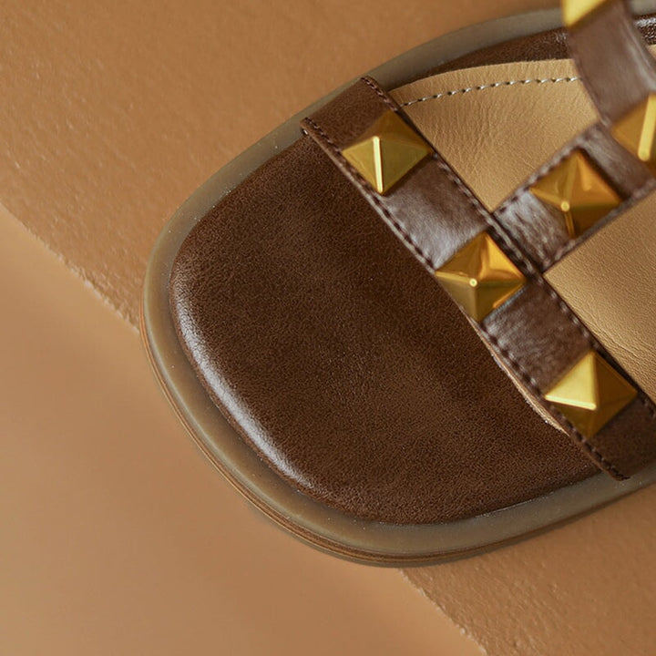  Sandals 
