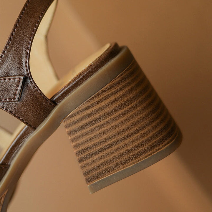  Sandals 
