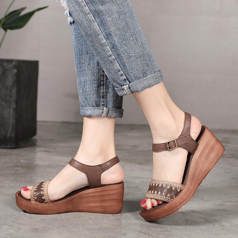  Sandals 
