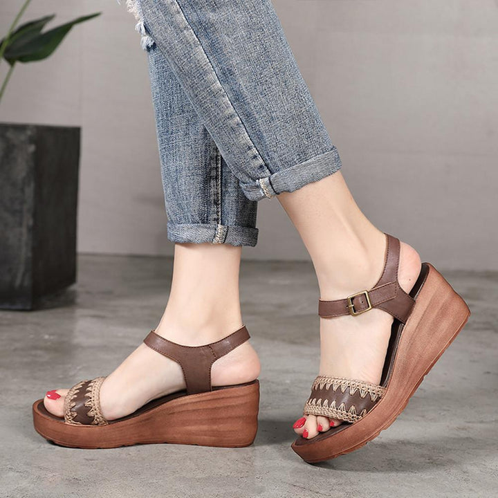  Sandals 