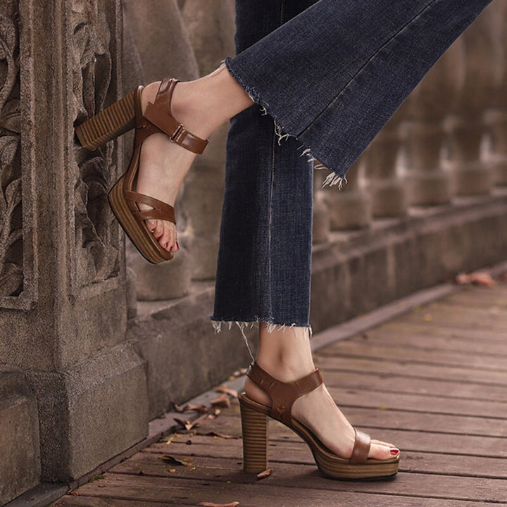  Sandals 