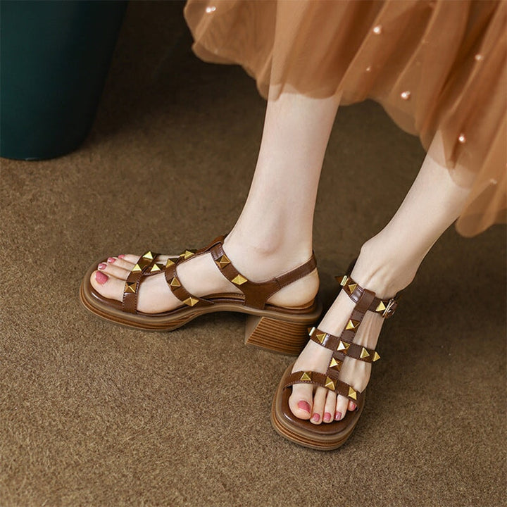  Sandals 
