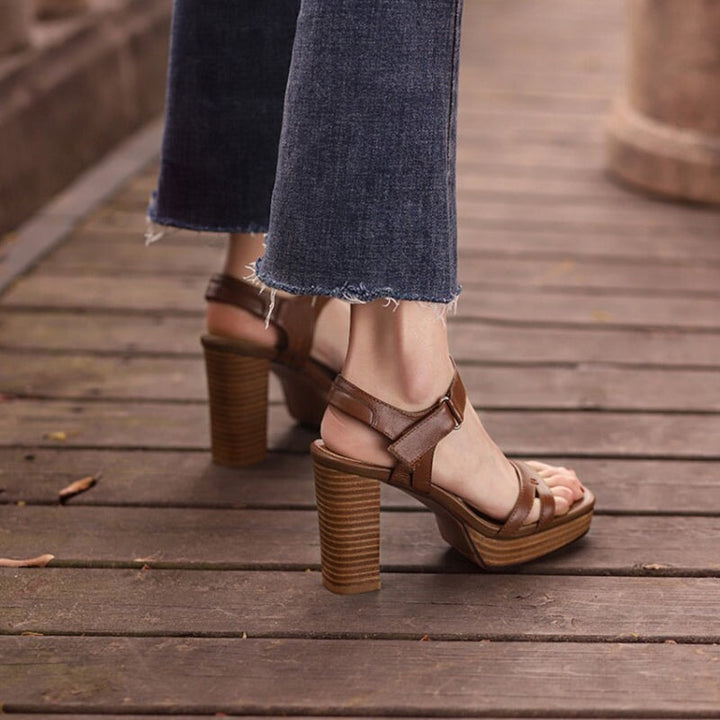  Sandals 