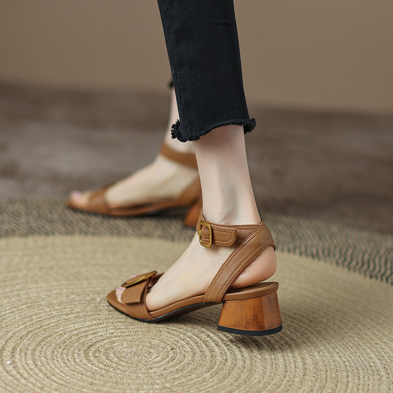  Sandals 
